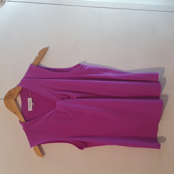 Calvin Kline sleeveless top - Picture 2 of 5